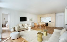 Residence In The Center Of Paris By Studio Prestige